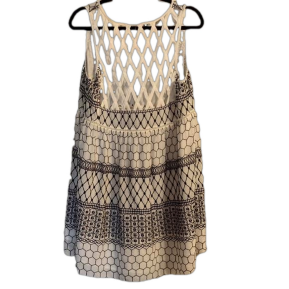 The Gentle Fawn Dress: A Stunning Combination of Elegance and Style - Picture 7 of 16